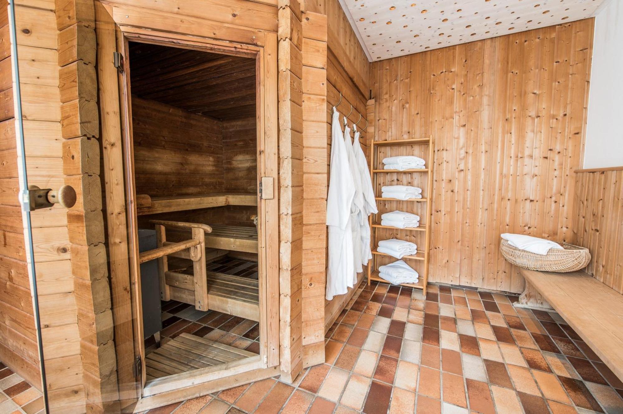 Hotel Hanses-Braeutigam Schmallenberg Bagian luar foto