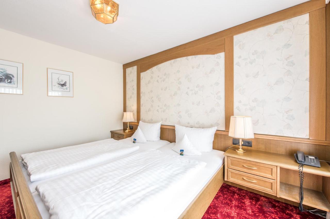 Hotel Hanses-Braeutigam Schmallenberg Bagian luar foto