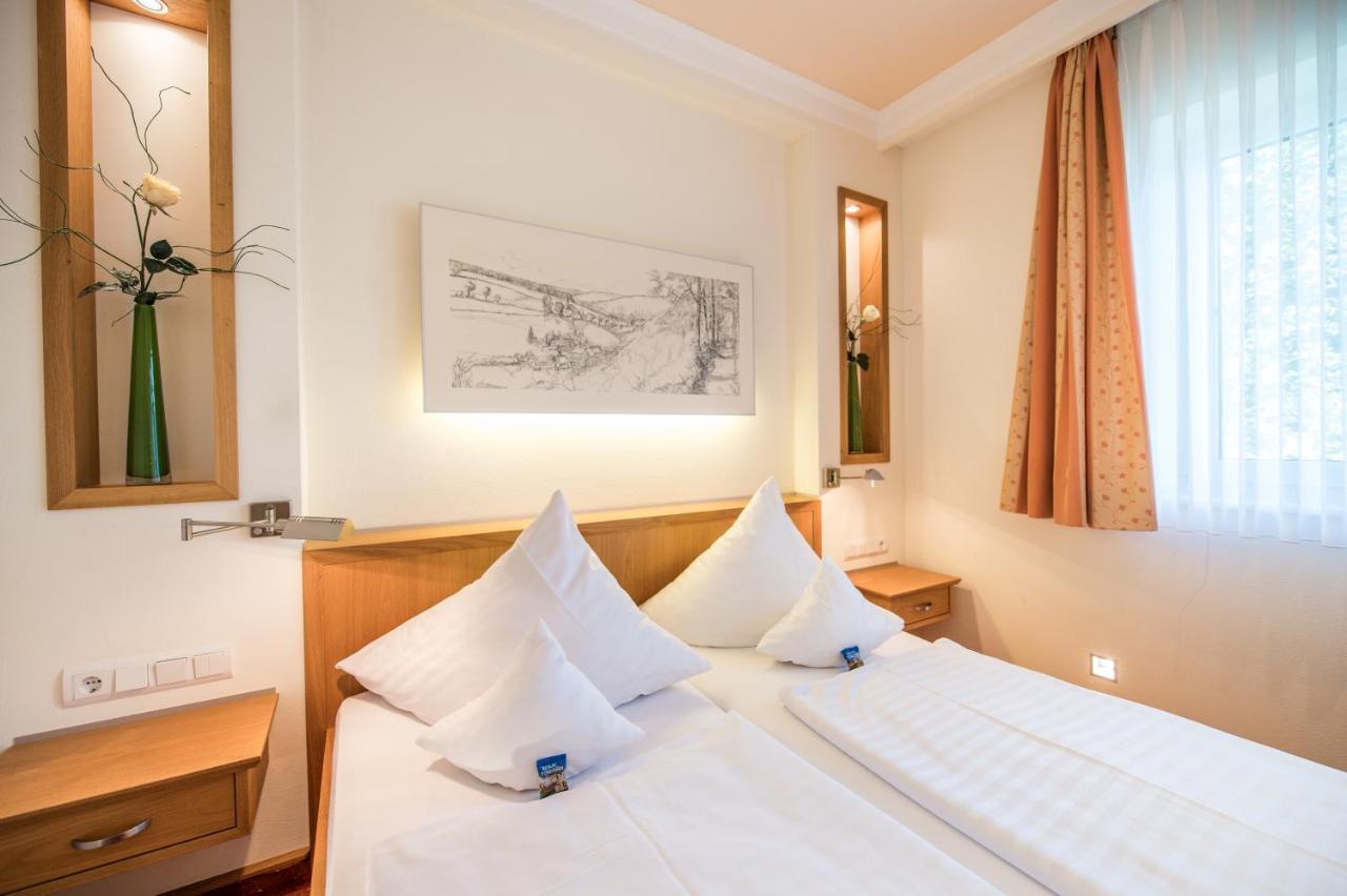 Hotel Hanses-Braeutigam Schmallenberg Bagian luar foto