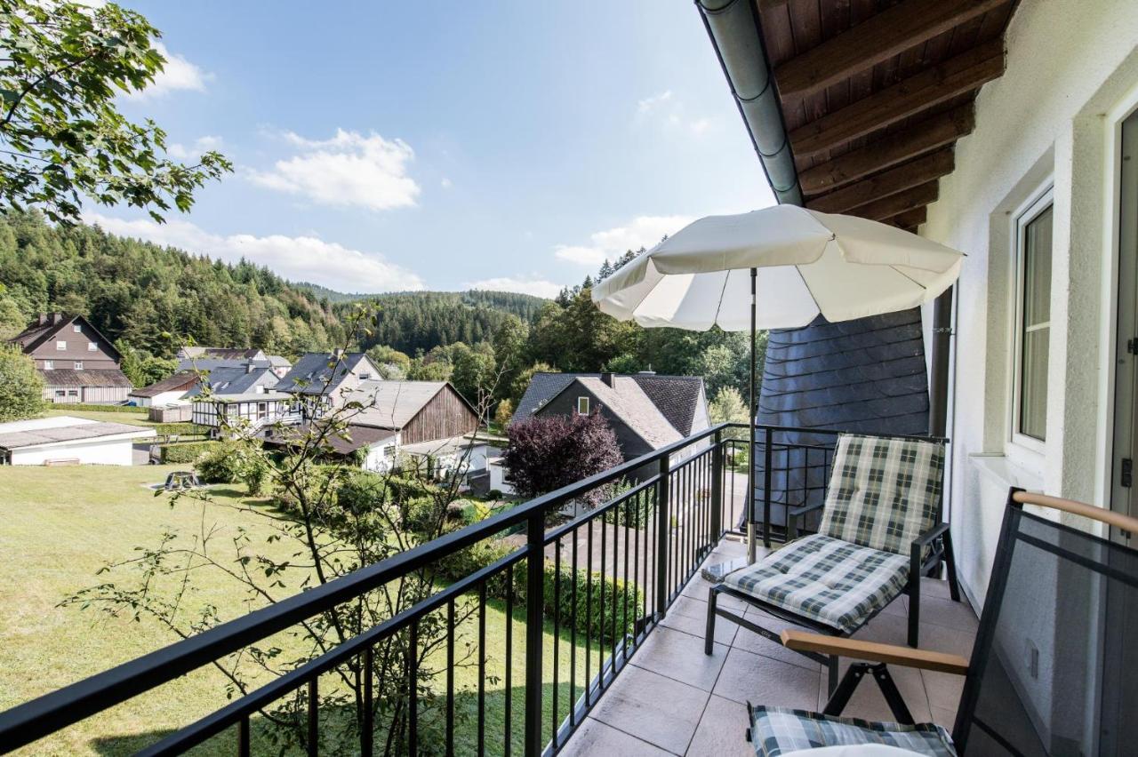 Hotel Hanses-Braeutigam Schmallenberg Bagian luar foto