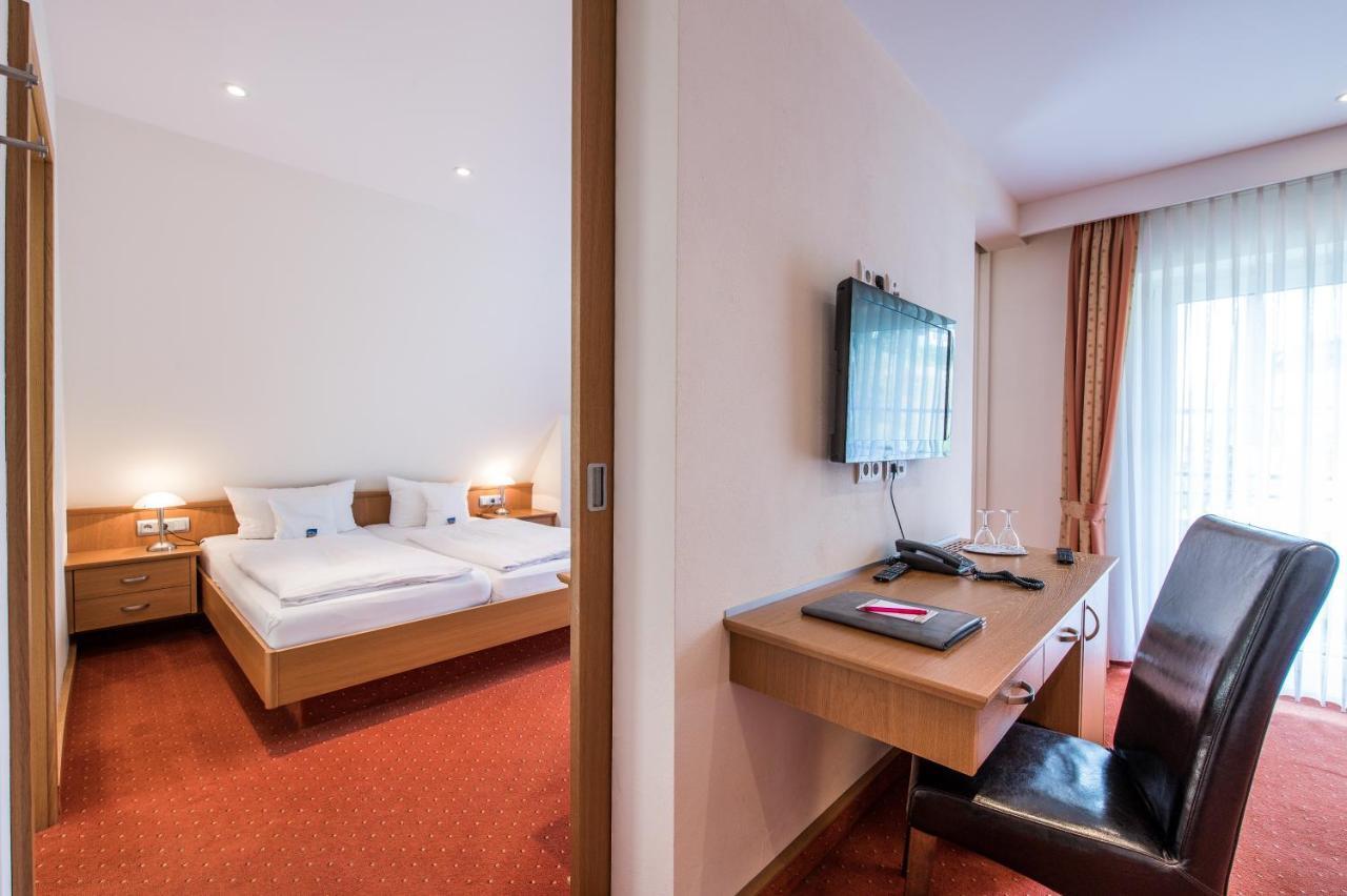 Hotel Hanses-Braeutigam Schmallenberg Bagian luar foto