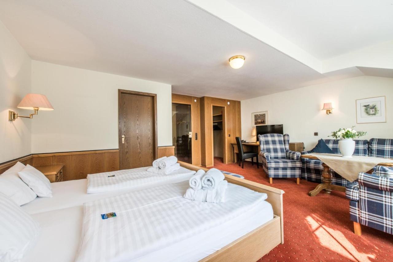 Hotel Hanses-Braeutigam Schmallenberg Bagian luar foto