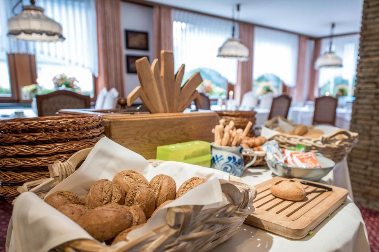 Hotel Hanses-Braeutigam Schmallenberg Bagian luar foto